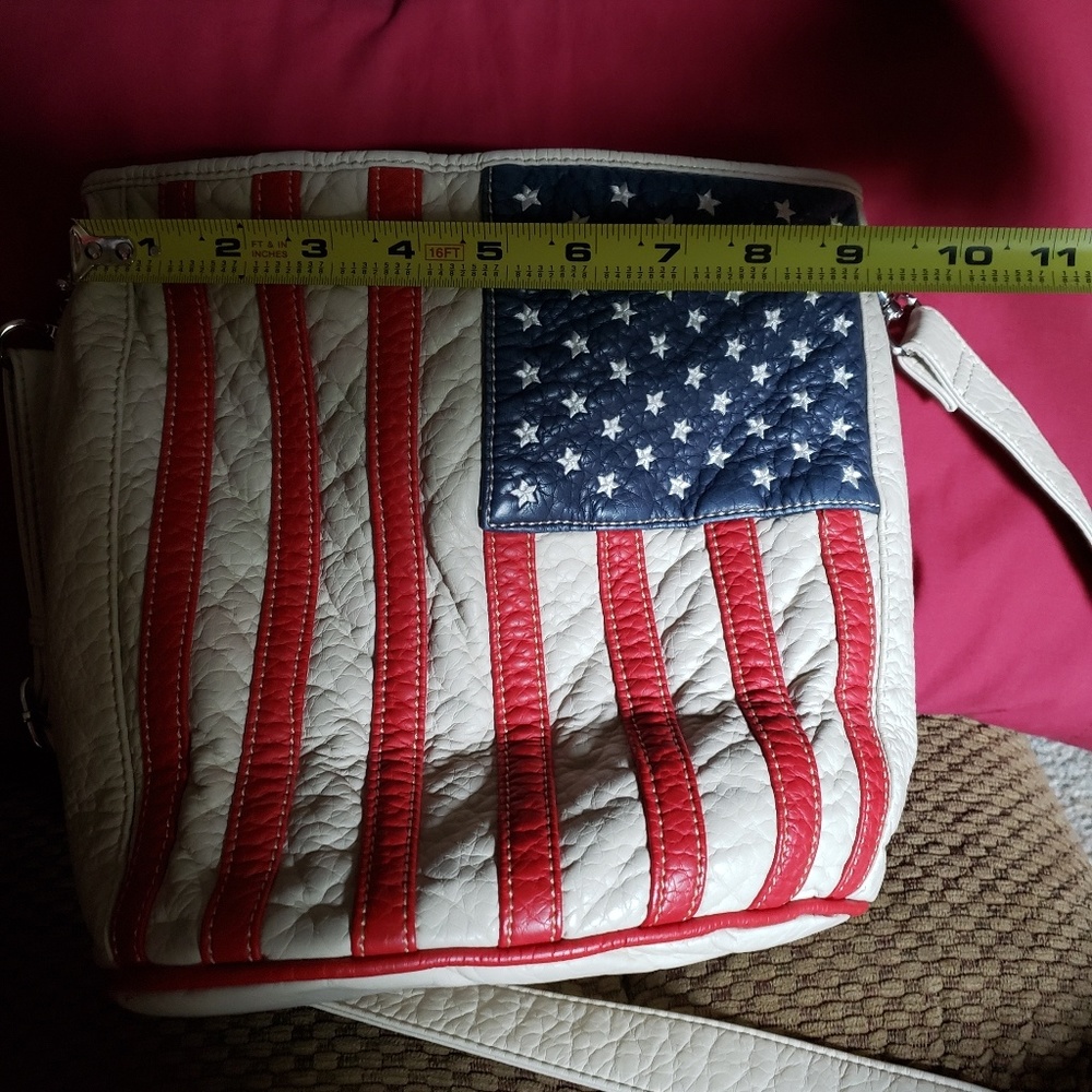 Concealed Carry Bucket Purse - Picture 6 of 6